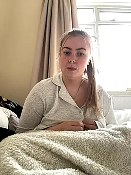 EllaSmithxox online show from September 29, 9:14 am