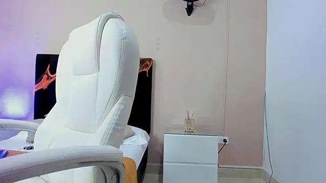 Nascary Fox online show from October 10, 7:46 pm