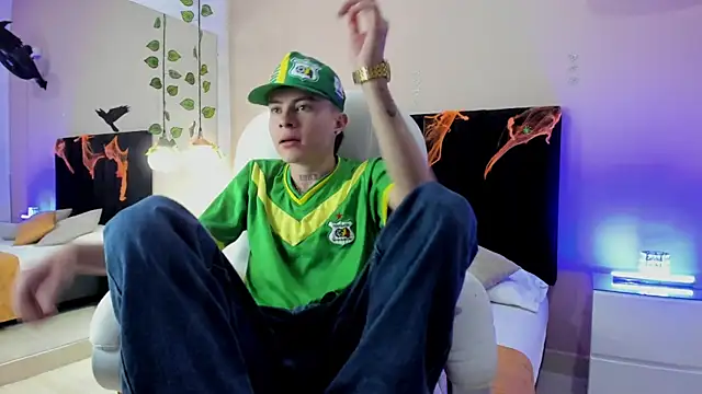 Nascary Fox online show from October 21, 8:31 pm