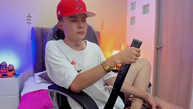 Nascary Fox online show from October 25, 8:03 pm