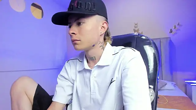 Nascary Fox online show from April 3, 12:58 pm