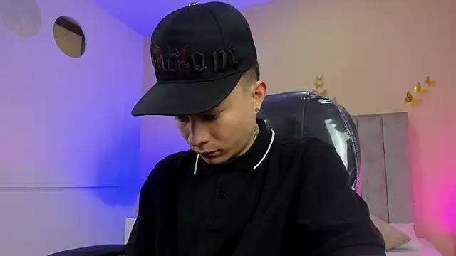 Nascary Fox online show from April 11, 12:53 pm