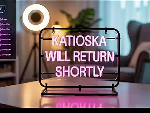Snapshot of katioska25 chatting on September 12, 2:33 am katioska25 online show from September 12, 2:33 am