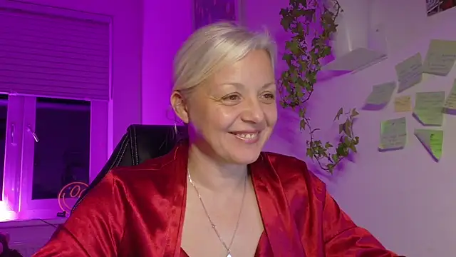 Linsy Kim online show from March 3, 8:59 pm