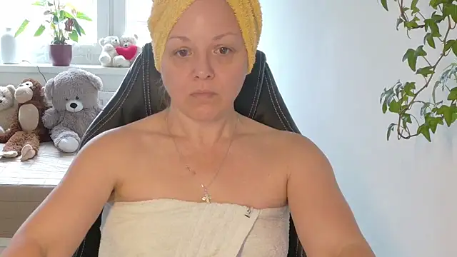 Linsy Kim online show from March 15, 10:10 am