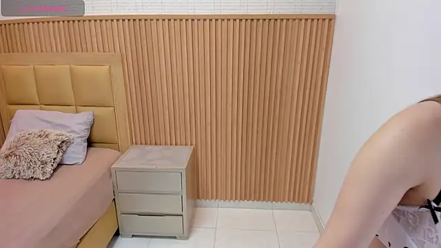 Snapshot of SOPHIEMEYER chatting on November 14, 8:07 pm SOPHIEMEYER online show from November 14, 8:07 pm