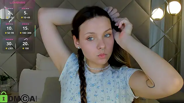 Snapshot of Hina_Smith chatting on October 17, 11:35 am Hina Smith online show from October 17, 11:35 am