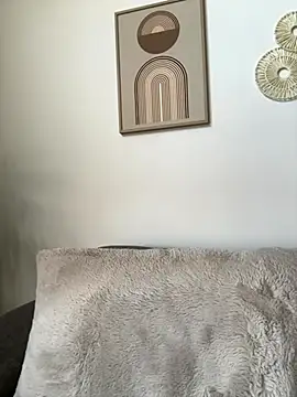 stelli 99 online show from December 2, 9:36 am