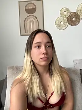 Snapshot of stelli_99 chatting on December 3, 9:40 am stelli 99 online show from December 3, 9:40 am