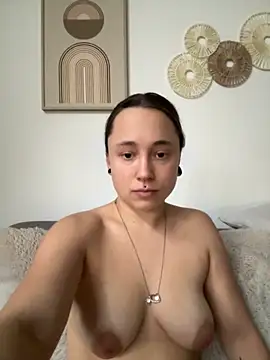 Snapshot of stelli_99 chatting on December 5, 8:01 am stelli 99 online show from December 5, 8:01 am