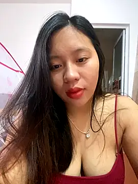 Snapshot of maianhcute chatting on October 2, 12:28 am maianhcute online show from October 2, 12:28 am