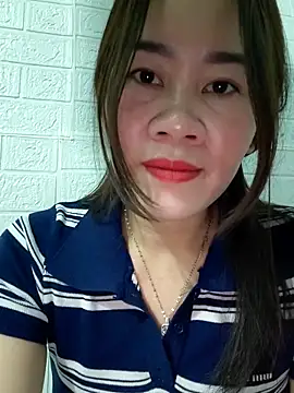 Singlemom69x online show from December 16, 1:54 am