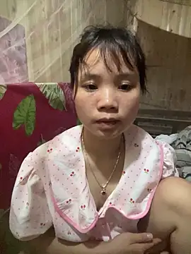 Ngoc-bbi online show from April 16, 1:45 pm