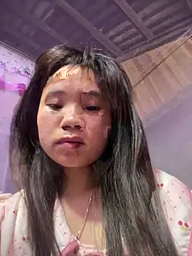 Snapshot of Ngoc-bbi chatting on April 25, 4:37 pm Ngoc-bbi online show from April 25, 4:37 pm