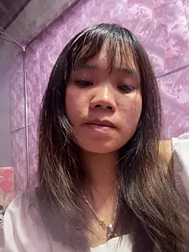 Snapshot of Ngoc-bbi chatting on May 1, 1:59 pm Ngoc-bbi online show from May 1, 1:59 pm