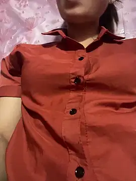 Ngoc-bbi online show from June 18, 1:48 pm