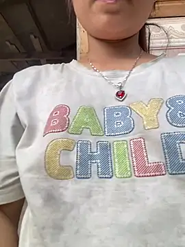 Ngoc-bbi online show from June 27, 11:37 am