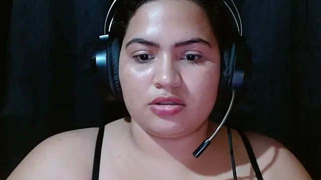 coco curvy online show from April 17, 9:18 pm