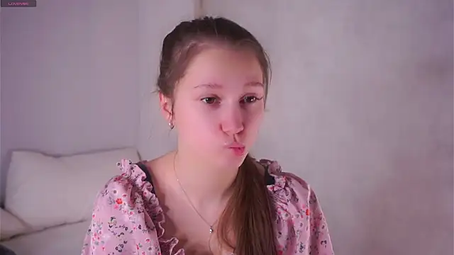 MelaniSeiver online show from February 15, 1:02 am