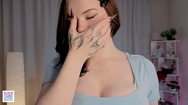 Snapshot of ThuBoppre chatting on October 12, 5:34 pm ThuBoppre online show from October 12, 5:34 pm