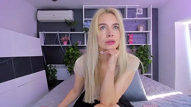 SabrinaSharm online show from May 31, 5:04 am