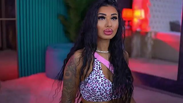 Snapshot of ArabellaPosh chatting on November 16, 5:57 am ArabellaPosh online show from November 16, 5:57 am