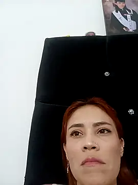 Snapshot of dulcelatin21 chatting on October 19, 9:04 pm dulcelatin21 online show from October 19, 9:04 pm