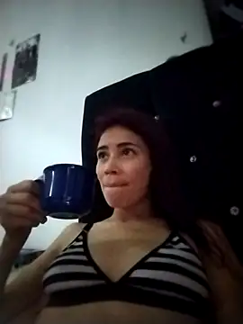 Snapshot of dulcelatin21 chatting on November 15, 4:03 pm dulcelatin21 online show from November 15, 4:03 pm