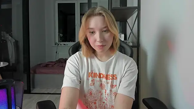 Agatha May online show from November 15, 5:20 pm