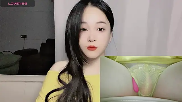 Snapshot of woaiqinqin chatting on October 26, 4:35 pm woaiqinqin online show from October 26, 4:35 pm