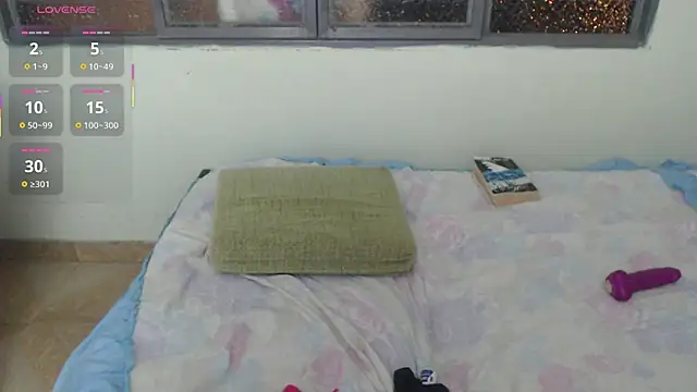 Snapshot of Juliethserna chatting on November 3, 5:09 am Juliethserna online show from November 3, 5:09 am