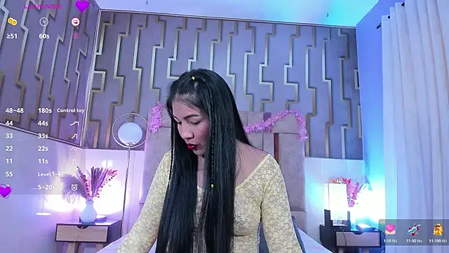 luna maisonn online show from February 3, 4:32 am