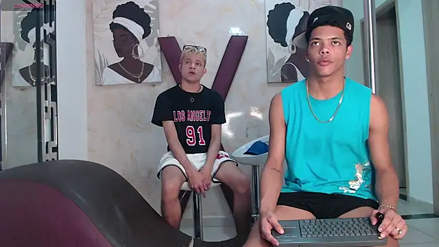 PRETTY FEM online show from July 26, 1:47 am