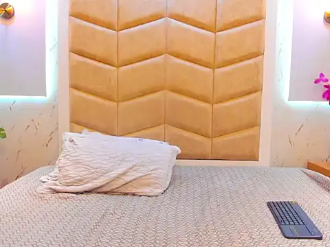 JanexHope online show from November 14, 10:40 pm