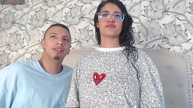 Luna Noire1 online show from April 19, 3:39 am