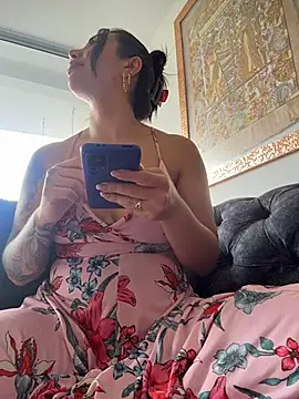 Sarahlove 90 online show from October 19, 3:45 pm