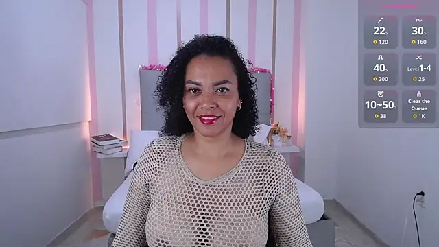 Lorena Brown69 online show from September 25, 11:41 pm