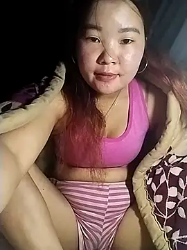 lylylove online show from March 23, 1:09 am