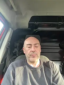 Richmcgee online show from April 10, 7:35 am