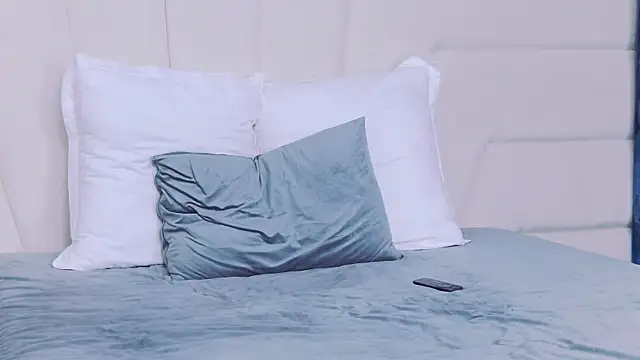 GraceRous online show from October 11, 5:50 am