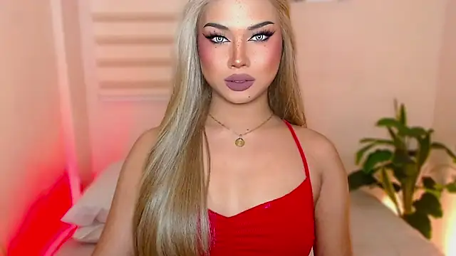 Snapshot of MissRumi_Hunter chatting on October 20, 12:44 am MissRumi Hunter online show from October 20, 12:44 am