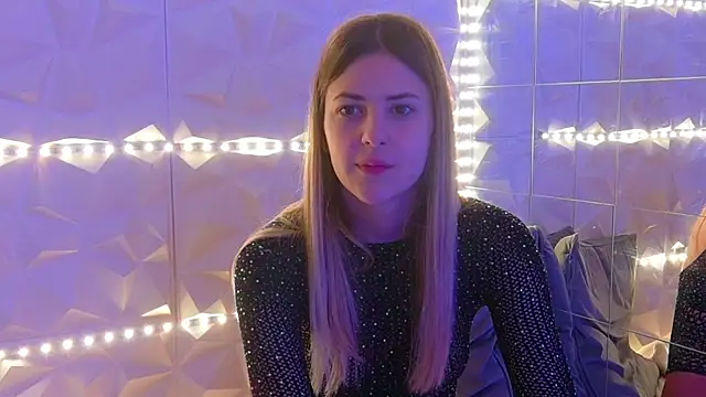 Aishha  online show from December 18, 5:35 am