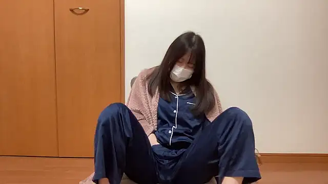 Snapshot of nuu_u chatting on November 11, 3:01 pm nuu u online show from November 11, 3:01 pm