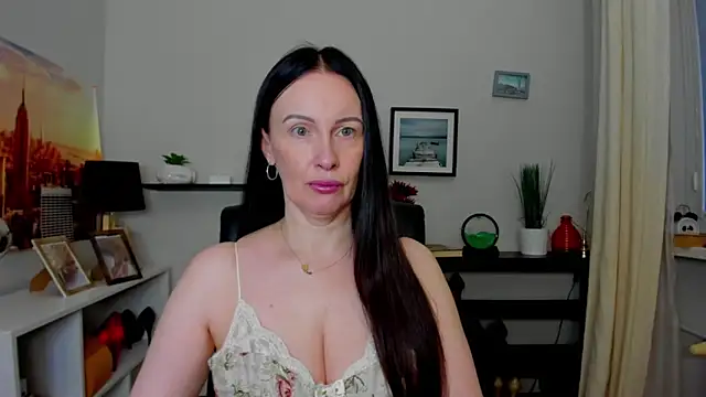 Velvet Jasmine online show from October 22, 5:30 am