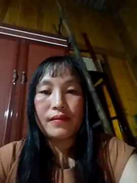 miss-su online show from December 3, 10:02 am