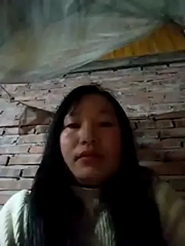 miss-su online show from February 11, 6:13 pm