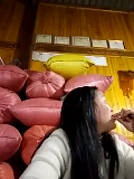 miss-su online show from February 17, 2:19 am