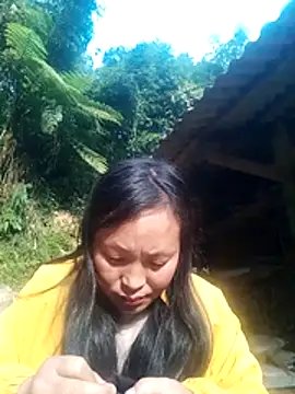 miss-su online show from March 10, 9:25 am