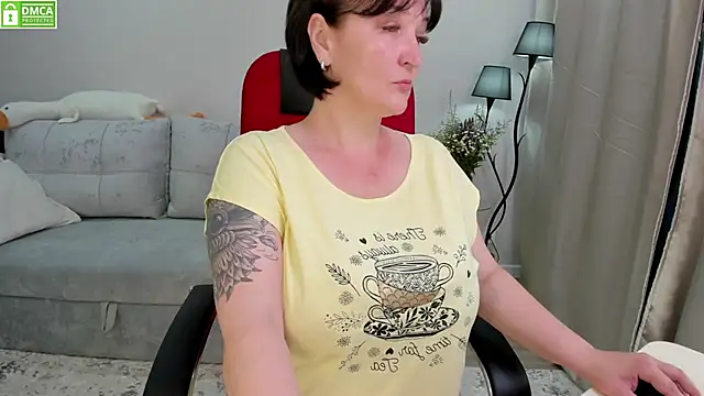 Sanata James online show from July 6, 2:36 pm