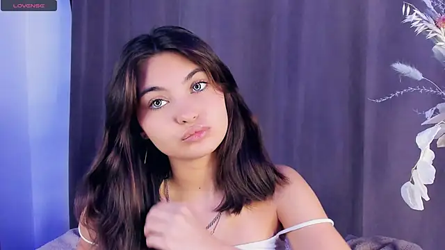 Snapshot of FunnyyMonkeyy chatting on November 25, 8:14 am FunnyyMonkeyy online show from November 25, 8:14 am